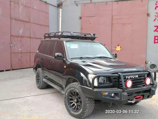 Migliora l'aspetto e le prestazioni della tua Toyota LC100 con questo paraurti anteriore 4x4 Bull Bar