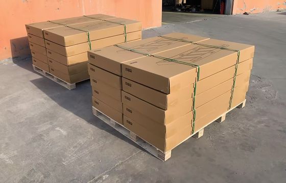 Migliora le capacità off-road del tuo LC200 con il kit di scaffalatura per tetto Slimline II personalizzato