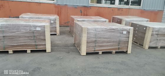 Migliora le capacità off-road del tuo LC200 con il kit di scaffalatura per tetto Slimline II personalizzato