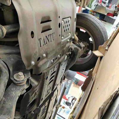 Vernice nera 5.0mm Piastra di protezione del telaio per Toyota Tundra 2018-2019 Veicolo pesante