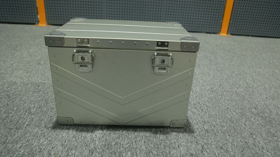 Resistenza alla ruggine e all'acqua 6 kg Scatola di archiviazione in alluminio per campeggio all'aperto 575*375*273mm