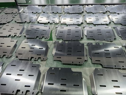 1810*870*8mm Legatura di alluminio sotto la copertura del motore Protezione Skid Plate per Jeep Wrangler JL