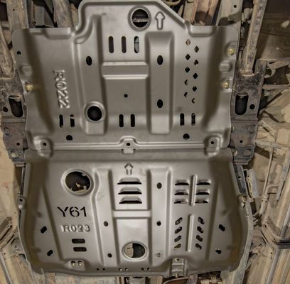 Piastra di scorrevole del motore per Nissan Patrol Y61 GR V Pickup Materiale in lega di magnesio e alluminio