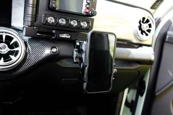 Accessori per veicoli fuoristrada rosso Console centrale in lega universale di alluminio Pannello di interruttore della stazione radio del veicolo