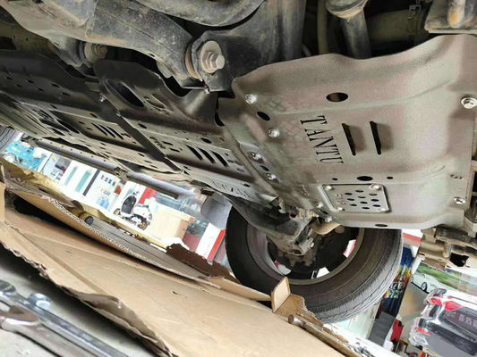 Protezione sotto la carrozzeria per Toyota Tundra e Sequoia 2009- 4X4