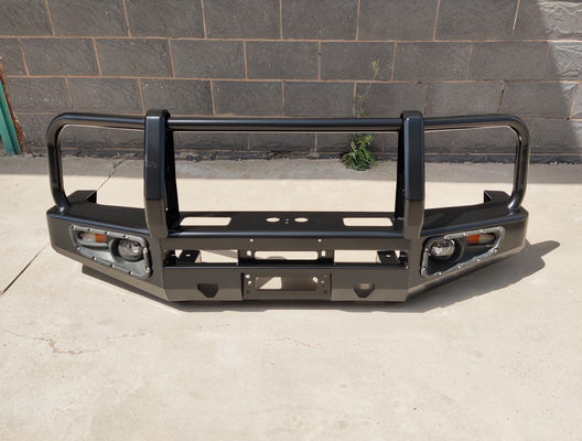 Aggiungi stile e funzionalità alla tua Toyota LC79 con paraurti posteriori e porta pneumatici