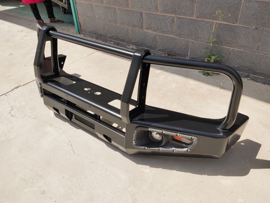 Aggiungi stile e funzionalità alla tua Toyota LC79 con paraurti posteriori e porta pneumatici