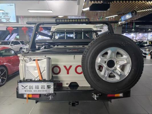 Aggiungi stile e funzionalità alla tua Toyota LC79 con paraurti posteriori e porta pneumatici