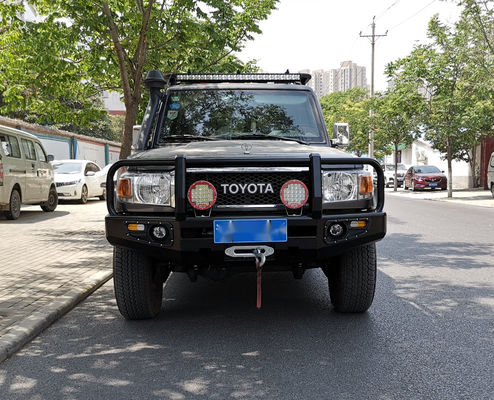 Toyota LC79 Parts Auto Winch Bull Bar Front Bumper con porta pneumatici