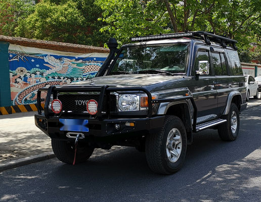 Toyota LC79 Parts Auto Winch Bull Bar Front Bumper con porta pneumatici