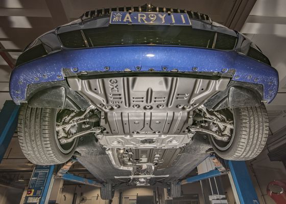 Accessori esterni BMW Piastra di alluminio con rivestimento in polvere