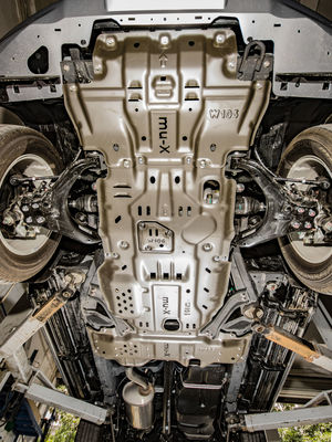 Protective Armour Fuel Tank Skid Plate per ISUZU MU-X DMAX corrispondente alle dimensioni originali