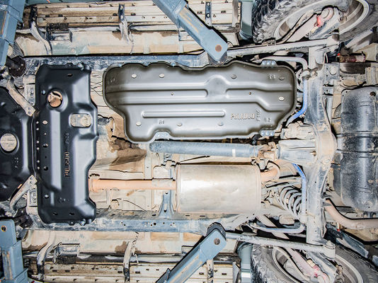 Adatta a Toyota Prado LC150 OEM 3D Skid Plate per il serbatoio del carburante corazza di protezione sotto il corpo