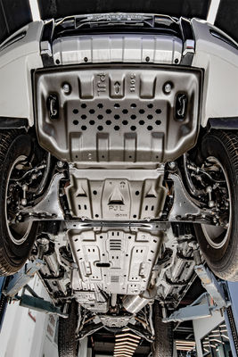 Protezione del serbatoio del carburante per i veicoli Mitsubishi Pajero V93 V97