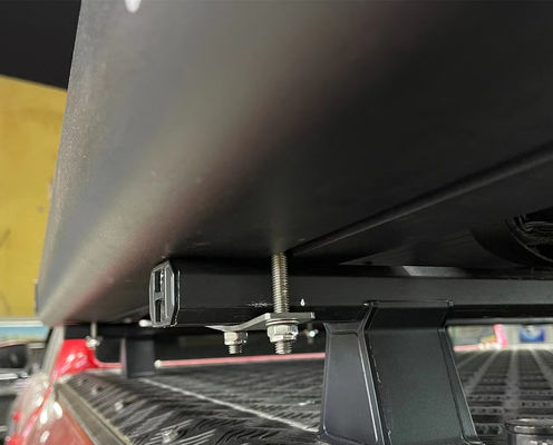 Posticum Aprire 4x4 Off Road Serbatoio dell'acqua Montato sul tetto Rack Truck Letto Rack Road doccia