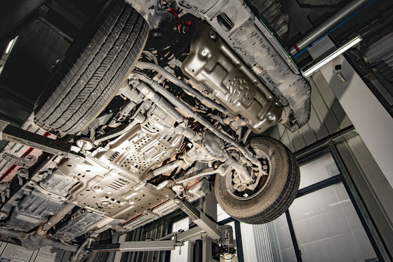 Scatenate il potenziale del vostro Wrangler JL ibrido elettrico con magnalium skid plate