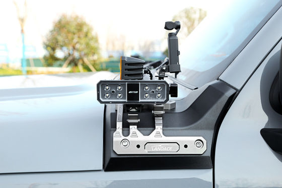 Fabbricazione di apparecchi di illuminazione per la montaggio efficiente su serbatoi 300 della Grande Parete con supporti compatibili con JEEP