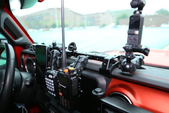 Jeep Wrangler Telefono GoPro CB Microfono e supporto fotocamere DSLR con design geometrico